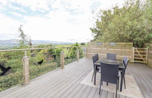 Hilltop Lodge - Photo 22