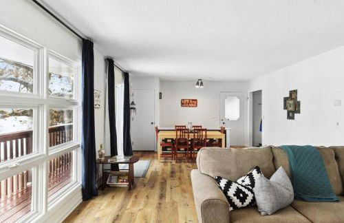 Lake Cabin; Renovated, Flat Lot, Dock, Sandy Beach, Many Games and Lake Toys! - Foto 50