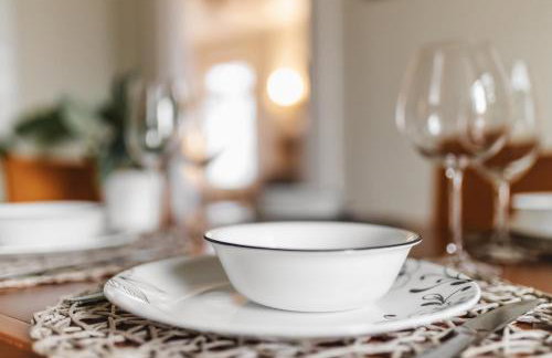 Historic Victorian Gem in UT Downtown Free Parking - Foto 13