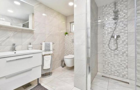 Gorgeous Home In Varazdin Breg With Sauna - Foto 40