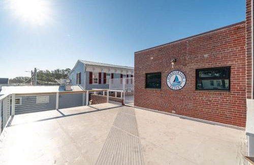 Why Knot Getaway…Rooftop with WaterView! Unit F - Foto 27