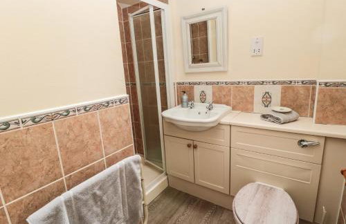 Groom's Cottage - Photo 20