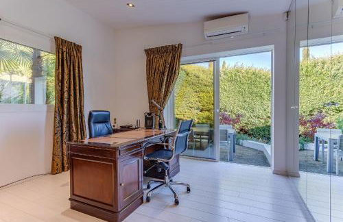 VILLA LOUPA VI4489 by Riviera Holiday Homes - Foto 17