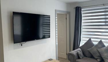 Noahs Corner - Photo 1