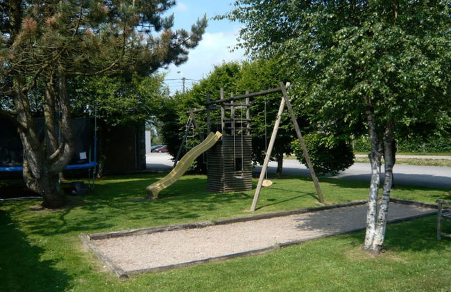 Nice Holiday Farmhouse Located in Sourbrodt near Ski Resort of Ovifat - Foto 21