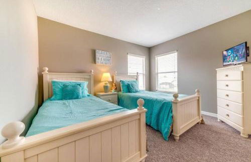 Family Pool Home, Gated Resort, near Disney & golf -209 - Foto 23