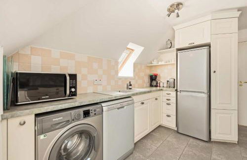 Stunning Sea Views - 3BD & Free Parking - Foto 16