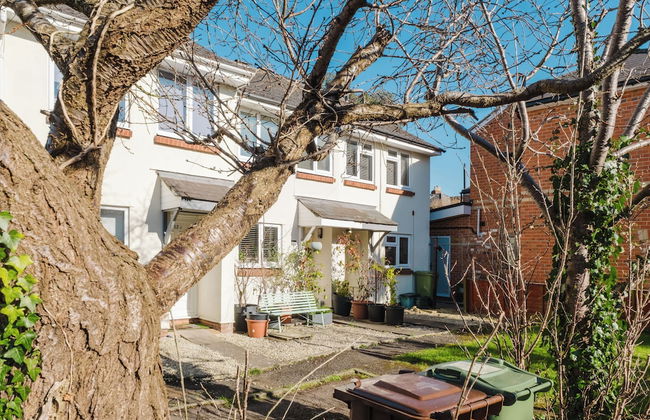 Corner House - Bright 2BD in Cheltenham - Photo 58