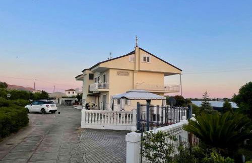 Casa Onda Blu - Lake View Flat, 4 mins from beach with parking! - Foto 7
