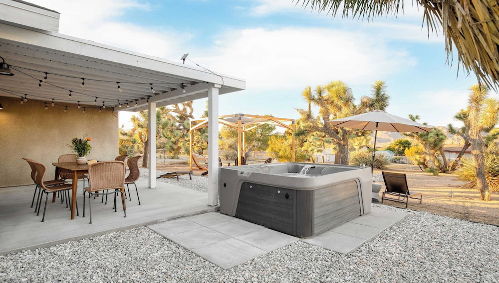 Chuckwalla by Avantstay Joshua Tree Haven w/ Hot Tub & Modern Interior - Foto 1, Interior