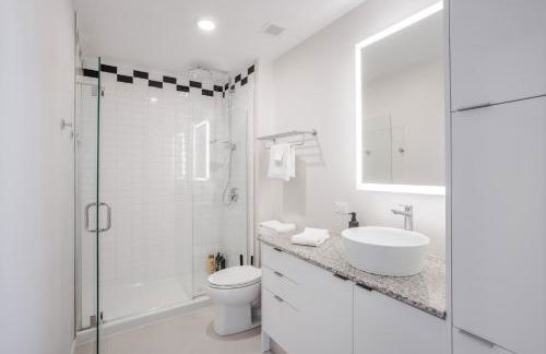 CozySuites at Sky Central - Foto 57