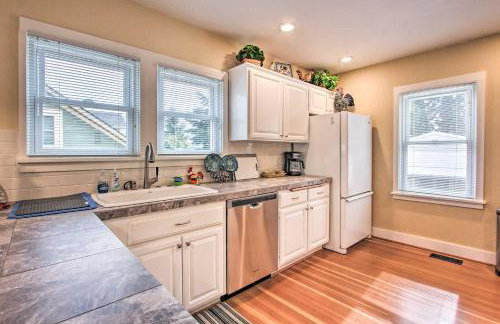 Central Eugene House with Updated Interior and Yard! - Foto 4