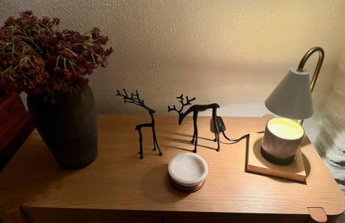 Hot Tub & Firepit Near Ski Resorts & Cozy Modern Cabin - Foto 18