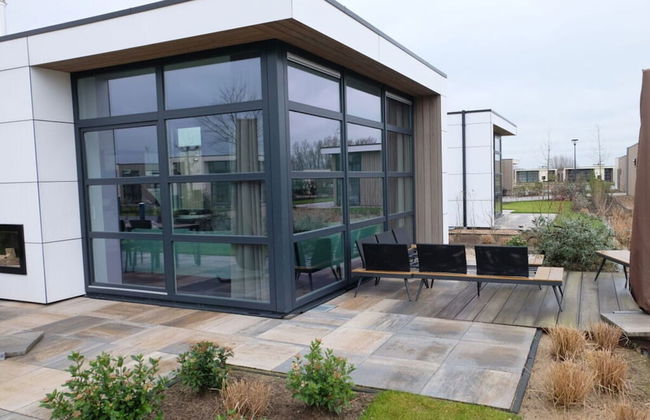 Holiday Home With Motorboat - Photo 21