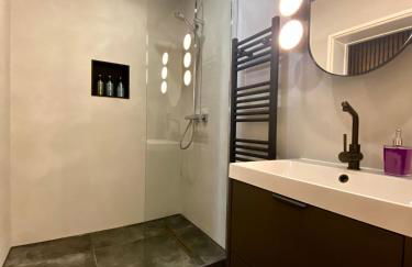 MiCasa OL - Modernes Apartment in City Bestlage - Küche - WLAN - Balkon - Fugenloses Bad - Photo 19