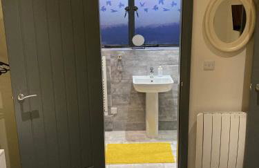 Central Sheffield 3BED 3BATH IV Pent-Apartment - Photo 59