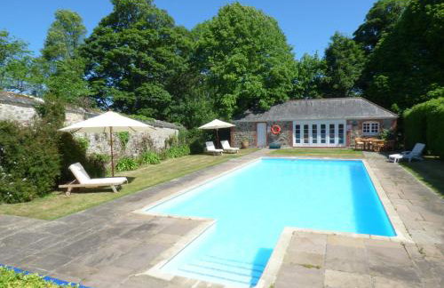 The Bullshed - Photo 10