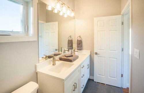 Golden Cottage Near Red Rocks and School of Mines! - Photo 14