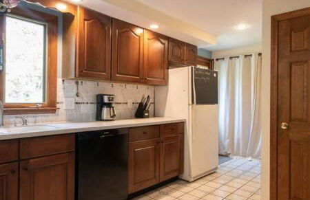 Bring your pups to Chatham Direct access to the Cape Cod Rail Trail - Foto 13