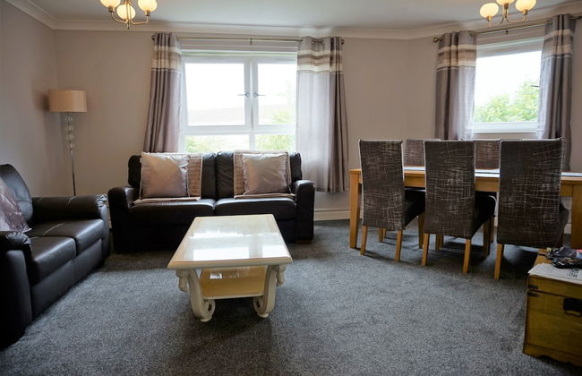 Large Apartment GLA Airport - Foto 1