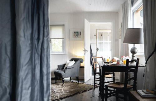 Timber Cottage - Photo 7