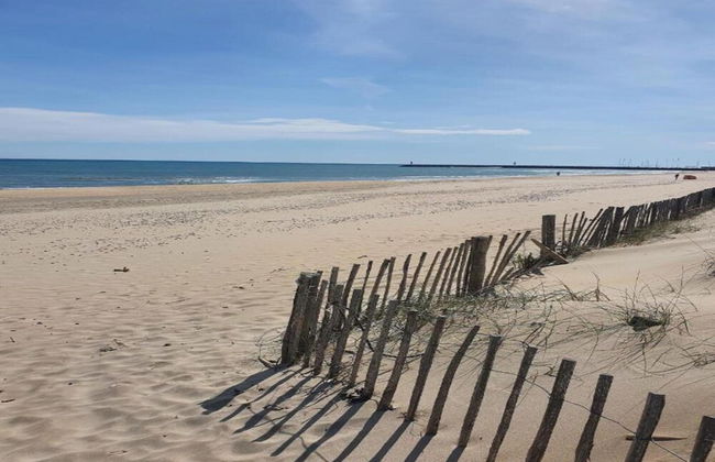 Cozy Coastal Home w/ Terrace - Foto 28