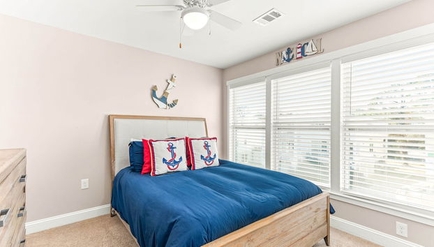 16 6th Avenue by Tybee Vacation Rentals - Foto 2, Habitación