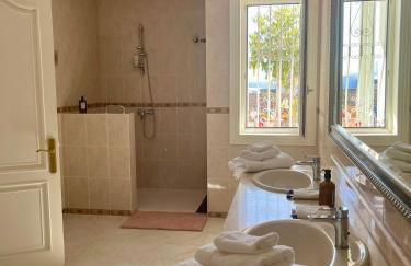 Kishni, peaceful and luxury suite villa - Foto 14
