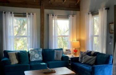 Tranquil Glamping near the Coast: Charming Rustic Cabin Rental in Midway, Georgia - Foto 2