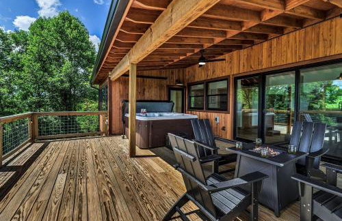 Romantic Mountain Retreat with Hot Tub and Panoramic Views Near Marshall, NC - Foto 24