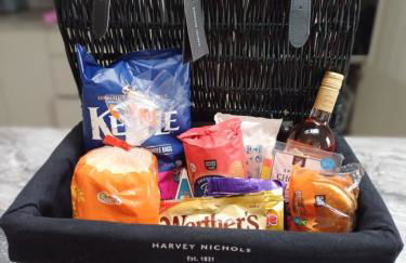 Clova Cottage 7BR Retreat - Photo 6