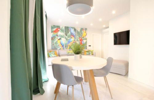 Parrots & Palms - Photo 32