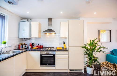 NEW Spacious Modern Townhouse Sleeps 12 Free Parking - Foto 10