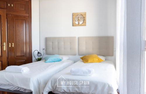 MyHouseSpain - Playa de poniente, con vistas al mar y parking gratuito - Foto 19