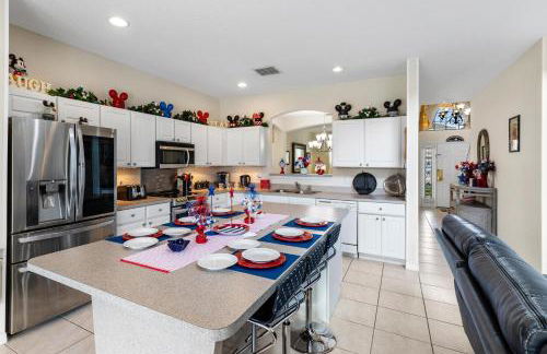 Family Friendly Emerald Island Resort Vacation Home with Private Pool and Spa Near Disney - Foto 15