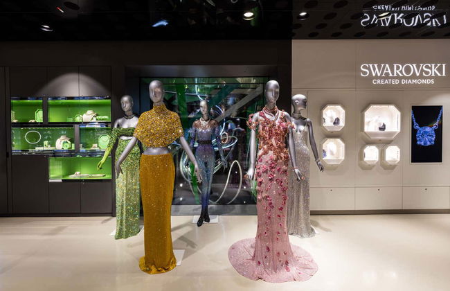 Swarovski House Guided Tour + Champagne - Photo 7