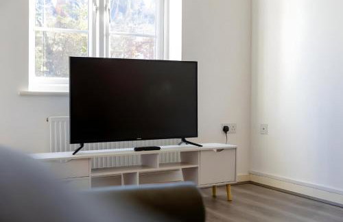 FREE parking, LARGE House for Contractors & Families, Sleeps 7, 25 mins to MANCHESTER & LIVERPOOL - Foto 24