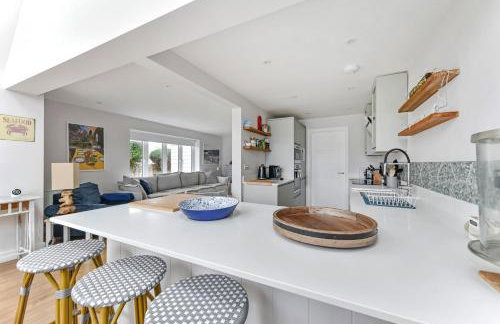 East Winds, West Wittering - Photo 8