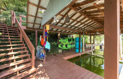 Relaxing Lakefront Retreat w/ Hot Tub & Dock - Foto 57