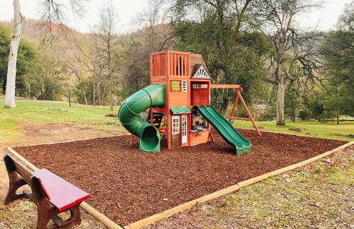 Log Cabin w/ pool, spa, game room, sleeps 20 - Foto 5