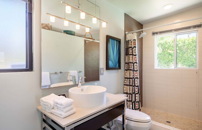 Lux Desert Retreat 4BR Pool Spa Stunning Views - Photo 38