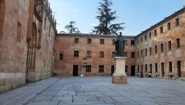 Tour privato a Salamanca Universitaria - Foto 2, Cortile principale della scuola