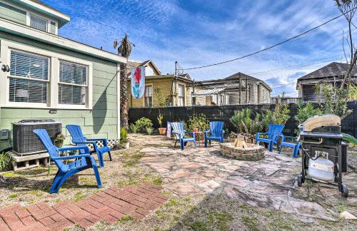 Walk to Beach! Group-Friendly Galveston Hideaway - Foto 34