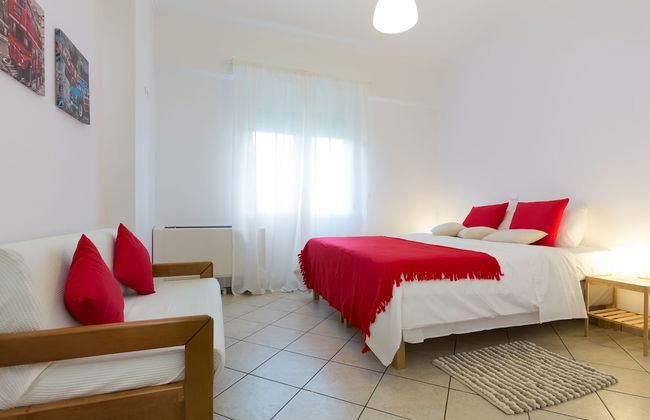 290m² Villa with Pool close to the Airport - Foto 5