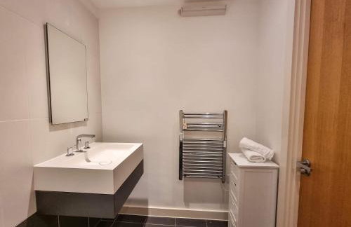 Canal Side Flat by City SuperHost - Foto 15