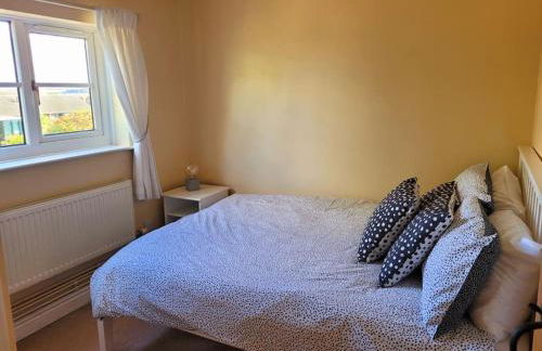 Two Bedroom Cottage (rural setting with good Access links) - Photo 15