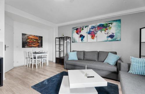 DG - Einfach aber sehr komfortabel - Wohnung für bis zu 12 Personen - Gruppen, Messe, Monteure, Studenten - Voll ausgestattet - 3 Smart-TV 55 Zoll Netflix, 1000 Mbit WLAN, voll ausgestattete Küche - Foto 3