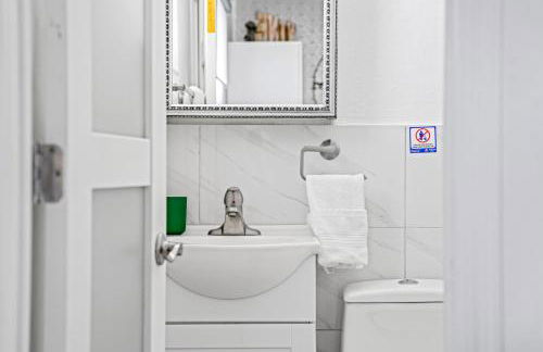 Steps From The Beach-all Renovated Studio Unit #3 - Foto 13