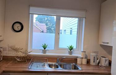 Kent Sittingbourne Entire Home Close to the Beach - Photo 36