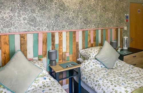 Goonearl Cottage - Photo 19